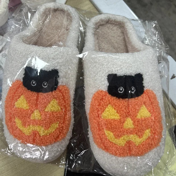 Pumpkin Cat Plush Slippers – Fuzzy Closed-Toe Indoor Shoes